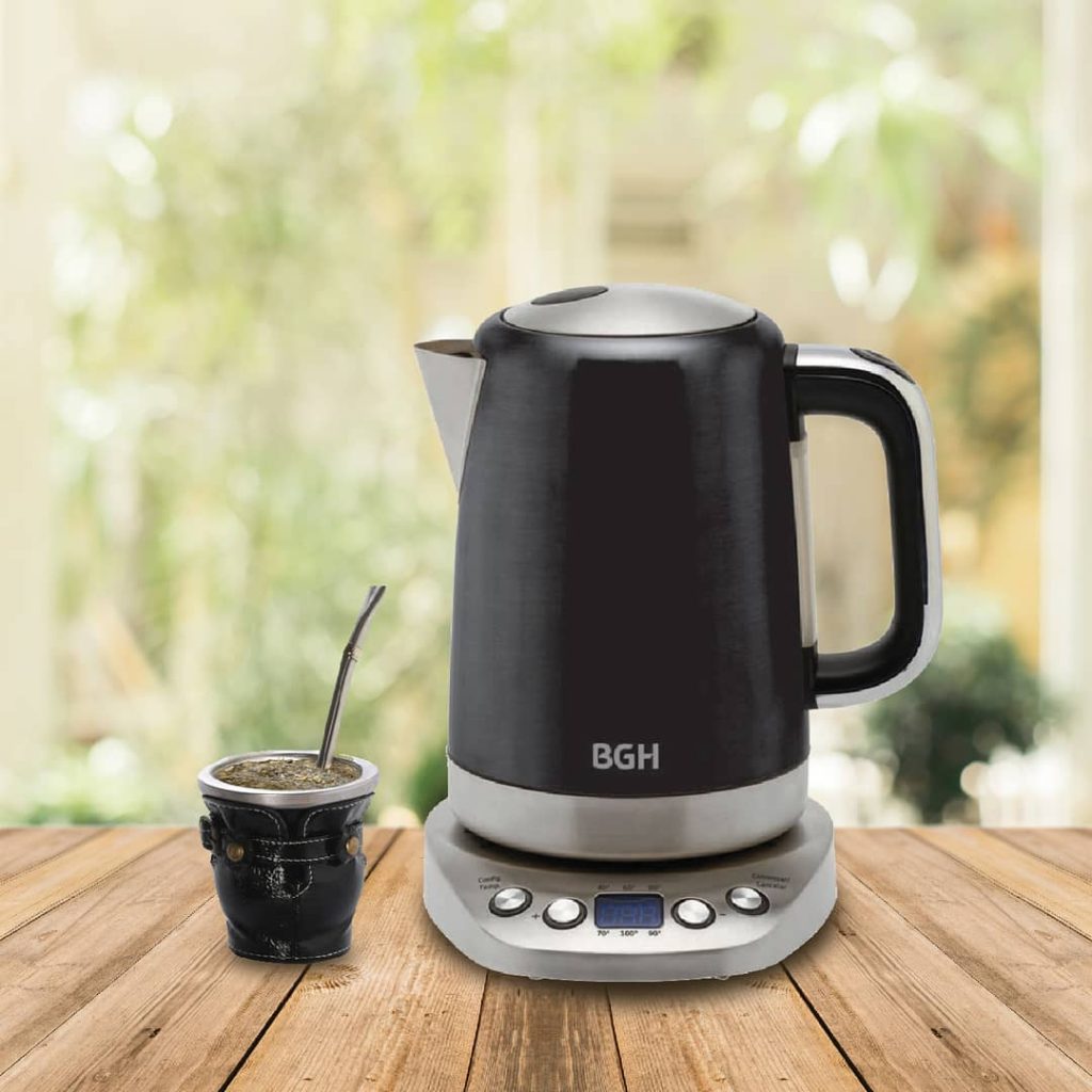 Pava eléctrica con control de temperatura digital