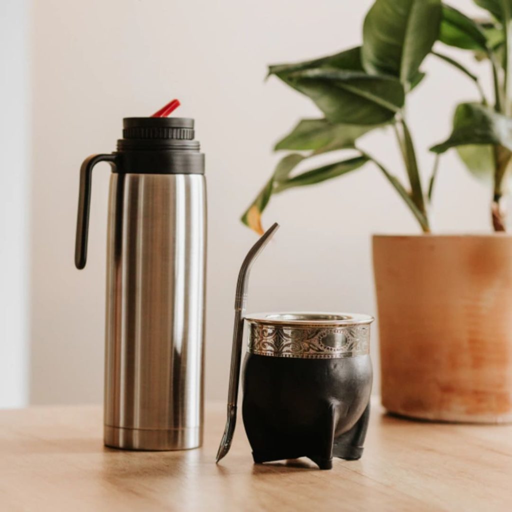 Termos con media manija