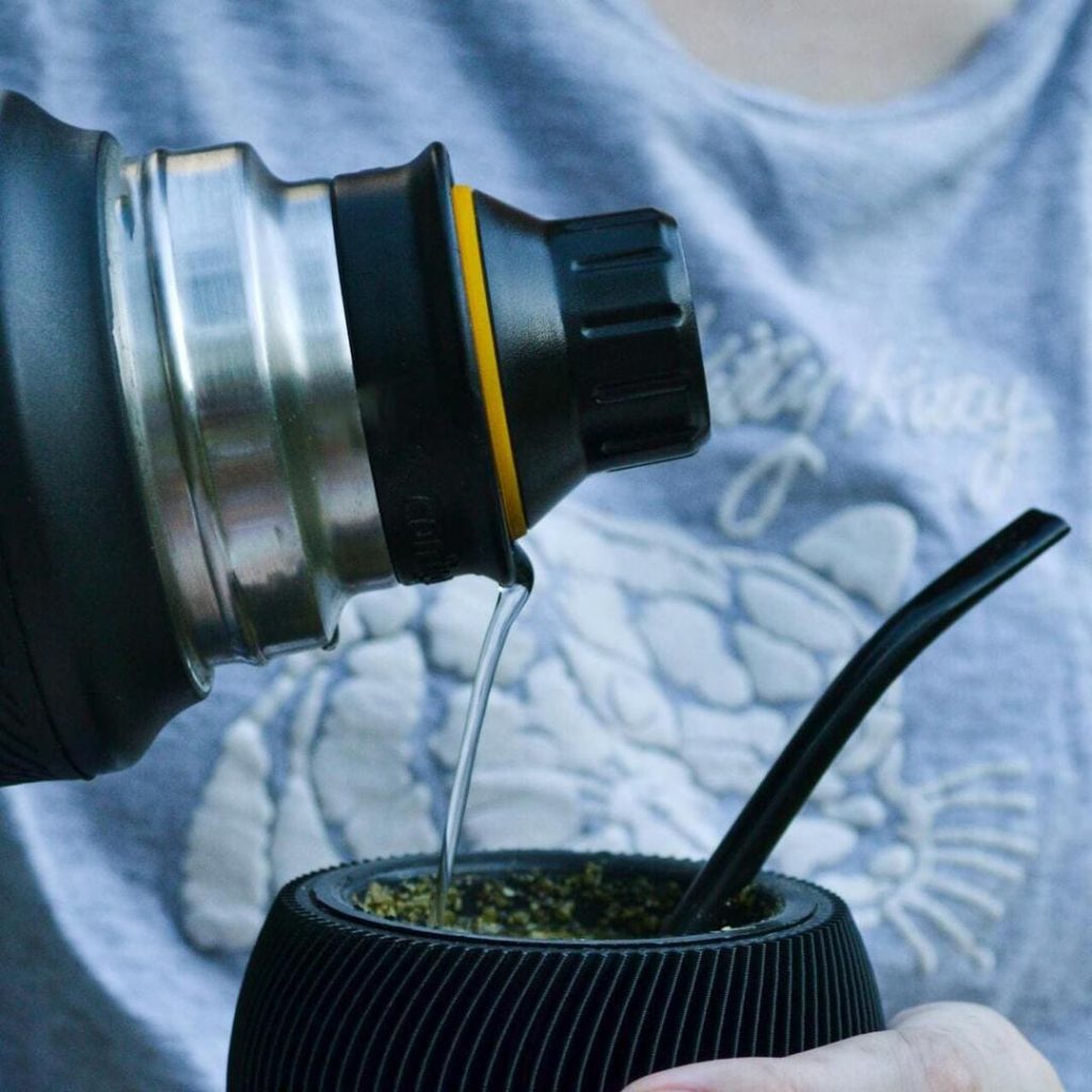 Termos con tapa a rosca