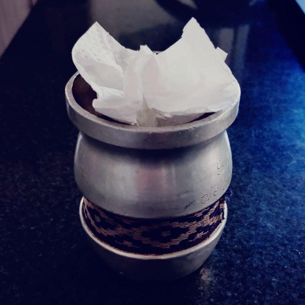 Tip para cuidar tu mate de madera, dejale una servilleta de papel seca